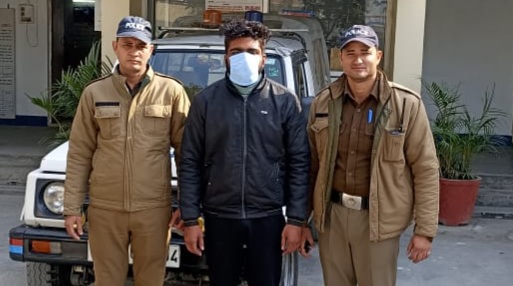 बडी कामयाबी:  रिलायंस शोरूम लूट का मुख्य आरोपी प्रिंस वैशाली,  बिहार से  गिरफ्तारी के बाद ट्रांजिट रिमाण्ड पर लाया गया देहरादून, पूछताछ में कई बड़े खुलासे आए सामने, प्रकरण में अब तक हो चुके  10 गिरफ्तार