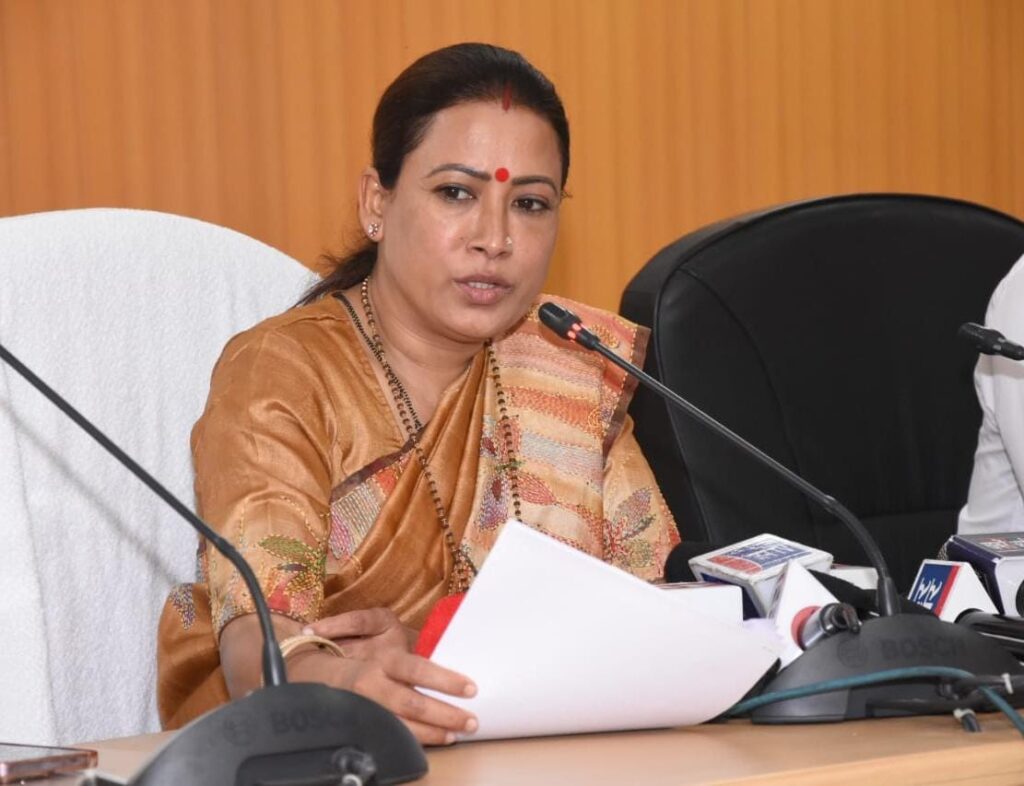 अच्छी खबर : उत्तराखंड की खेल मंत्री रेखा आर्या ने दी जानकारी , प्रत्येक ग्राम पंचायत में बनाया जाएगा एक खेल मैदान, प्रतिभाओं को निखारने में मिलेगी मदद, शासनादेश जारी कर दी गई रियायतें