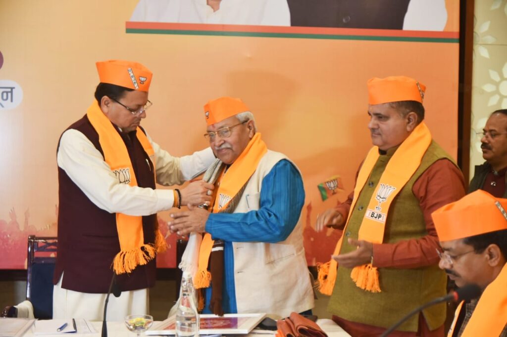 लोकसभा चुनाव के मद्देनजर  भाजपा की  महत्वपूर्ण बैठक  में जुटे दिग्गज, पार्टी ने सभी सीटों को 5 लाख के अंतर से जीतने का  व्यक्त किया संकल्प, बनाई रणनीति