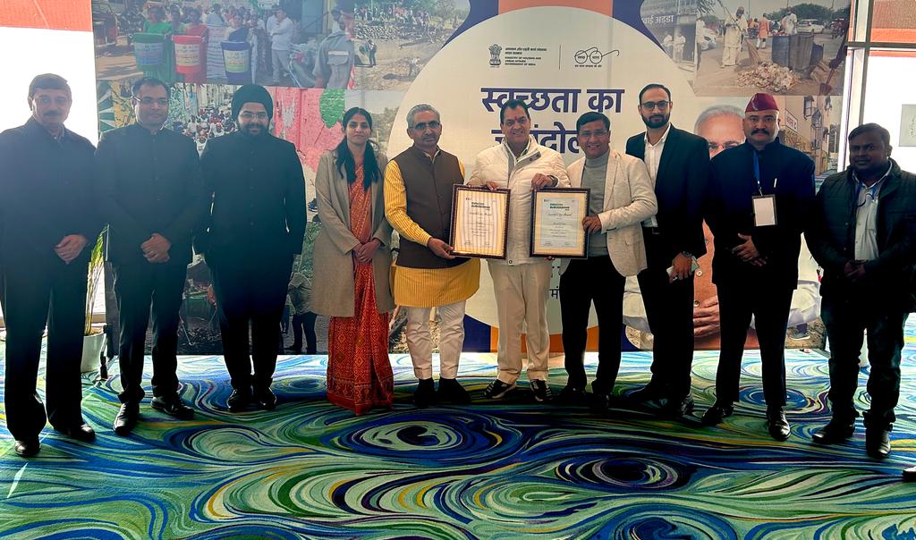 बढाया मान: स्वच्छता सर्वेक्षण 2023 के तहत  नगर निगम देहरादून और नगर पालिका मुनिकीरेती ढालवाला को प्रथम स्थान मिलने पर राष्ट्रीय पुरस्कार , शहरी विकास मंत्री डॉ अग्रवाल की मौजूदगी में अफसरों ने ग्रहण किया पुरस्कार, अधिकारियों को सराहा 