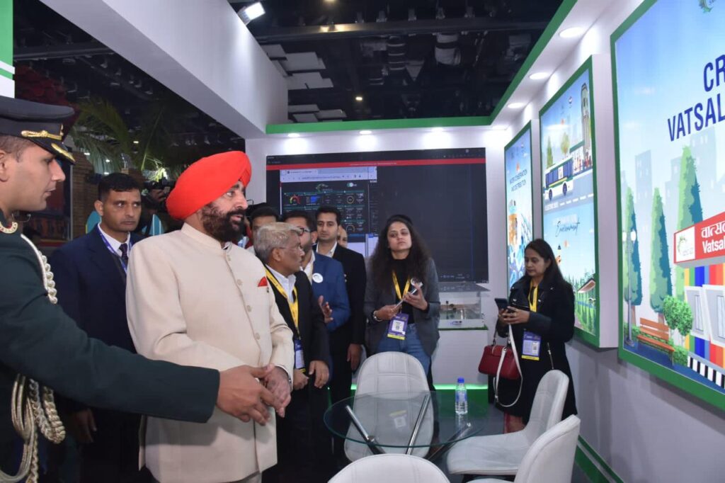 राज्यपाल ने प्रगति मैदान में किया 31वें कन्वर्जेंस इंडिया व 9वी स्मार्ट सिटी एक्सपो का आगाज,  देहरादून स्मार्ट सिटी लिमिटेड के स्टॉल का निरीक्षण कर परियोजनाओं पर जताई खुशी व अधिकारियों के कामों की  सराहना