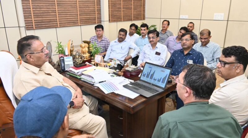 उत्तराखंड के कृषि मंत्री जोशी की ताकीद, बोले -विभाग की गेम चेंजर योजनाओं  एप्पल , मिलेट , एरोमा व कीवी मिशन और मौन पालन  को मिशन मोड़ पर करें