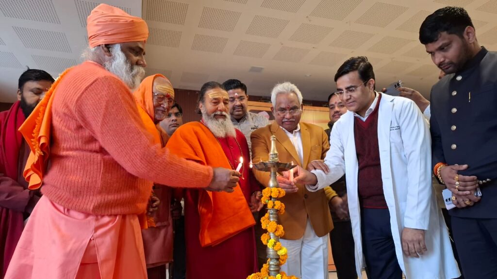 पुण्य का कार्य : श्री महंत इंदिरेश अस्पताल के हरिद्वार में लगाए गए कैंसर जागरूकता शिविर में 1500 मरीज हुए लाभान्वित