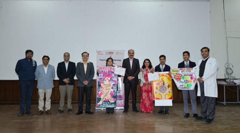 सराहनीय कार्य : श्री महंत इन्दिरेश अस्पताल में स्कूली बच्चों ने पोस्टर से दिया कैंसर से लड़ने का संदेश, लोगों को किया जागरूक