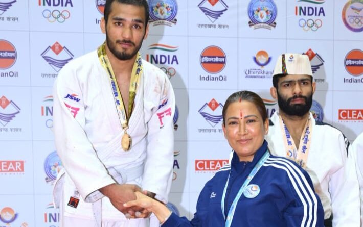 National Games: अंकिता ने स्टीपलचेज और सिद्धार्थ ने जूडो में दिलाया उत्तराखंड को गोल्ड,खेल मंत्री रेखा आर्या ने विजेताओं को मेडल से नवाजा
