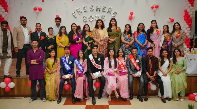 एसजीआरआरयू में सीनियर्स ने किया जूनियर्स का शानदार स्वागत, गीत संगीत व स्वरलहरियों के बीच सांस्कृतिक प्रस्तुतियों ने कार्यक्रम में लगाए चार चांद 