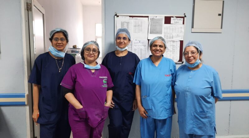 श्री महंत इन्दिरेश अस्पताल में पीजी मेडिकल स्टूडेंट्स ने जानी एडवांस लैप्रोस्कोपिक सर्जरी की बारीकियां,विशेषज्ञों ने लाइव सर्जरी के दौरान साझा की महत्वपूर्णं जानकारियां