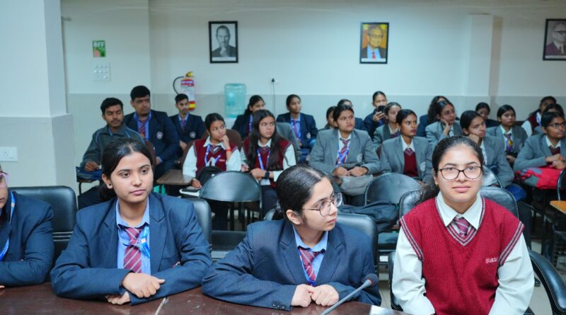 एसजीआरआरयू में हुआ राष्ट्रीय शिक्षा नीति पर क्विज प्रतियोगिता का आयोजन, विश्वविद्यालय के सभी स्कूलों के छात्र-छात्राएं हुए शामिल 