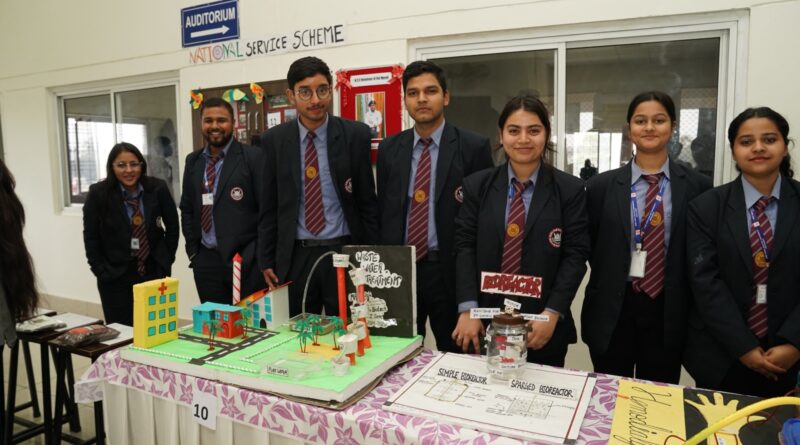 देहरादून : एसजीआरआरयू में हर्षोल्लास के साथ मनाया गया राष्ट्रीय विज्ञान दिवस, विज्ञान प्रदर्शनी और पोस्टर प्रेजेंटेशन किया गया 