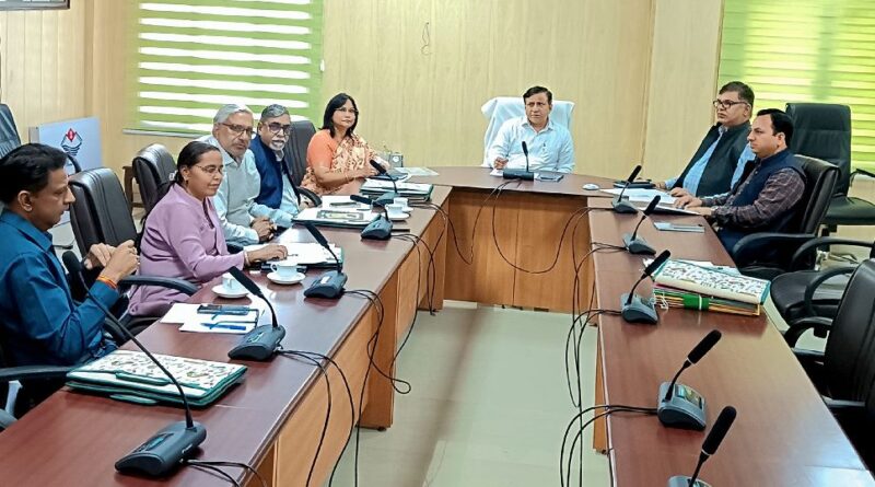 Uttarakhand : पत्रकार कल्याण कोष व मुख्यमंत्री पत्रकार सम्मान पेंशन योजना की बैठक में 11 प्रकरणों पर विचार के बाद 30 लाख की आर्थिक सहायता दिये जाने की संस्तुति