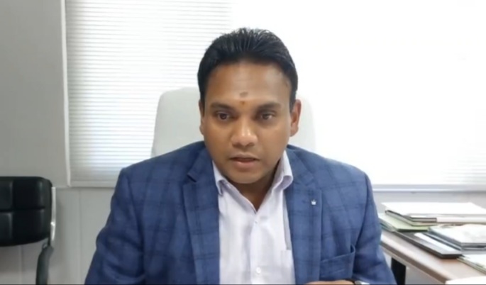 रामनगर अस्पताल में ई-रिक्शा से शव ढोने की घटना को लेकर स्वास्थ्य विभाग  गंभीर – तीन सदस्यीय समिति करेगी जांच, स्वास्थ्य सचिव डा. आर राजेश  ने कहा -दोषियों पर होगी कड़ी कार्रवाई