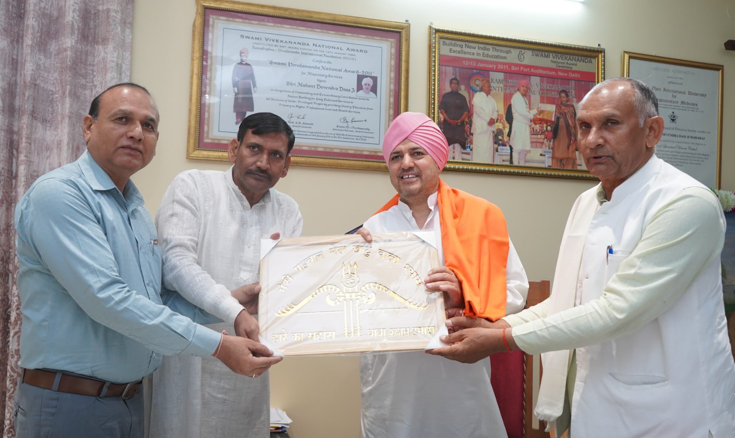 आस्था और श्रद्धा- गन्ना सलाहकार समिति उपाध्यक्ष सैनी ने टेका श्री दरबार साहिब में मत्था, महाराज से लिया आशीर्वाद