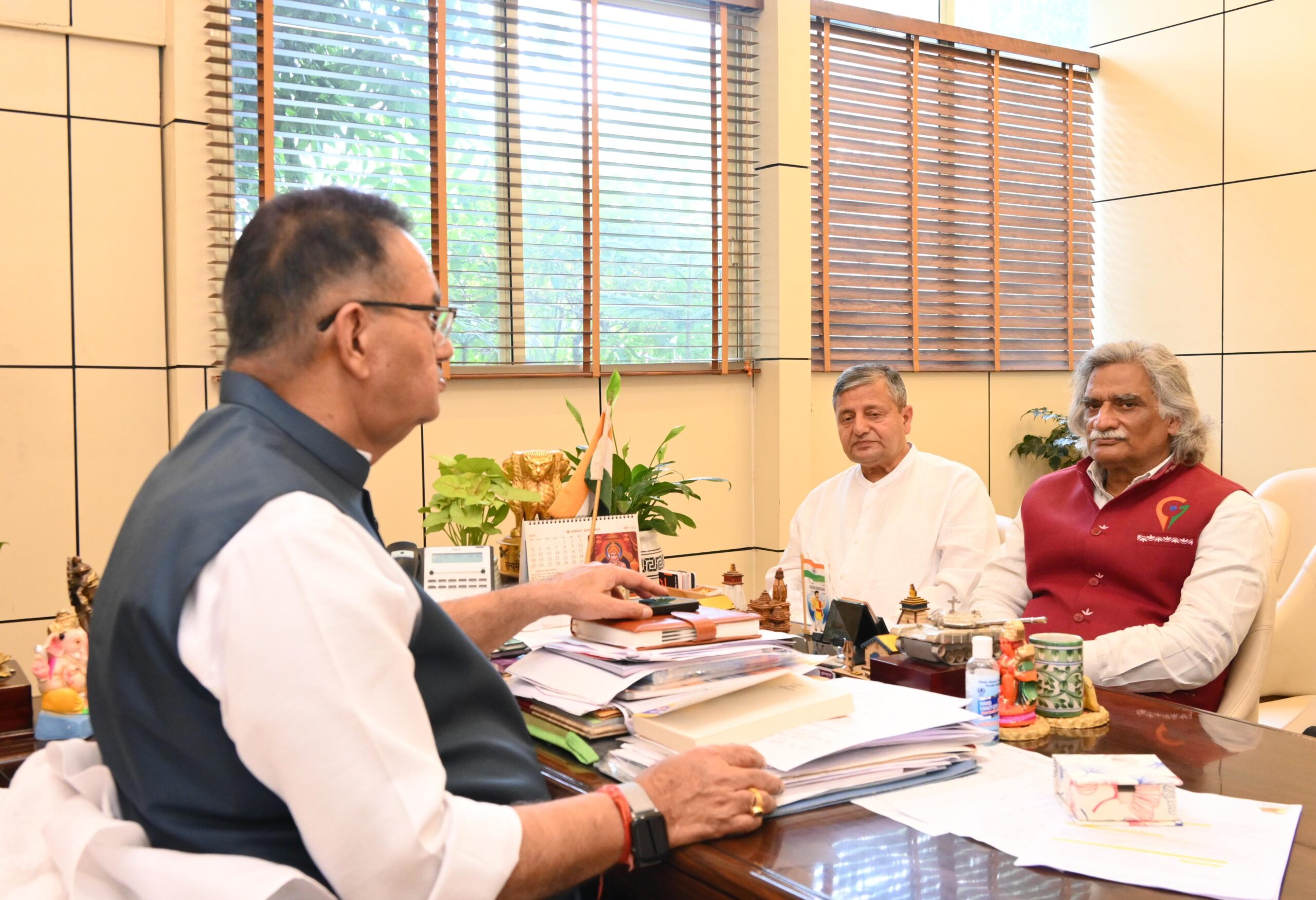 कृषि मंत्री जोशी से की ज्योग्राफिकल इंडिकेशन (GI TAG) के विशेषज्ञ पद्मश्री डॉ. रजनीकांत ने उत्तराखंड के जीआई टैग उत्पादों पर चर्चा