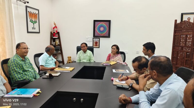 उत्तराखण्ड में शिक्षा का अधिकार अधिनियम का पालन न करने वाले शिक्षण संस्थानों पर की जायेगी ठोस कार्रवाई : डॉ रावत