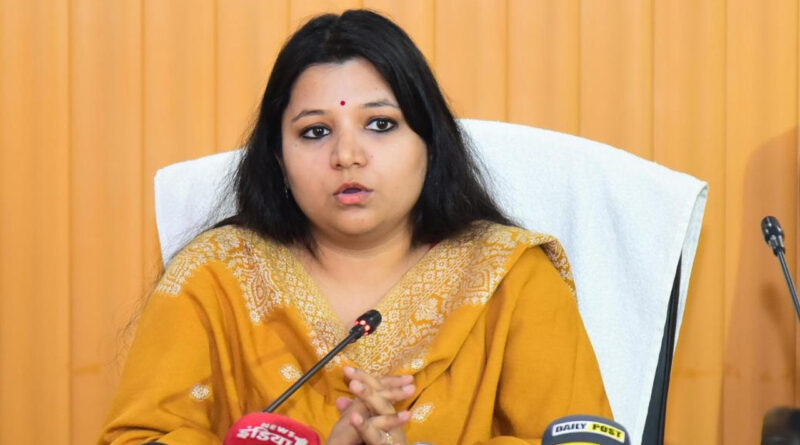 नगर आयुक्त नमामि बंसल ने कहा-  शहर की सफाई व्यवस्था की जाएगी और बेहतर, निगम के 67 वार्डों में 150 वाहन उठा रहे कूड़ा