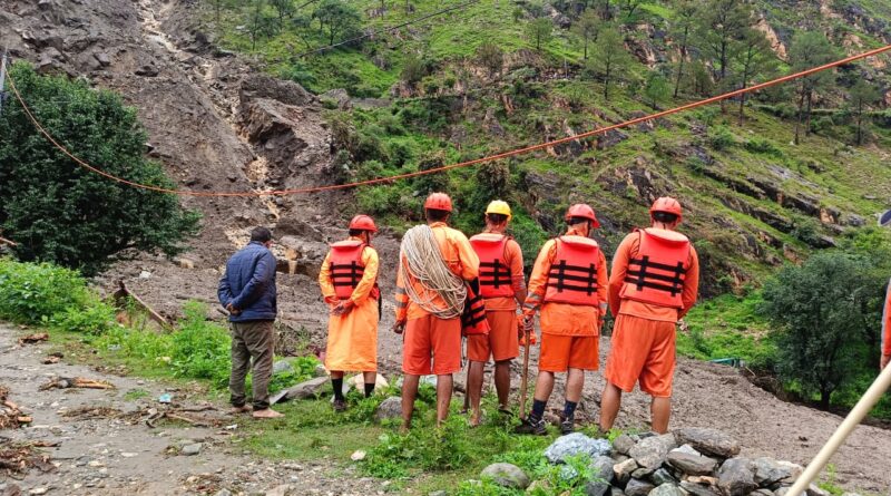 Uttarakhand- भारी बारिश के चलते उत्तरकाशी में फटा बादल, लापता हुए 9 मजदूरों में से दो के शव बरामद, 7 की तलाश जारी 