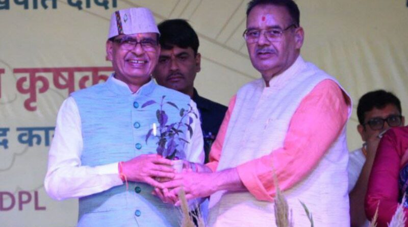 केंद्रीय कृषि मंत्री शिवराज चौहान खाट पर बैठकर करेंगे किसानों से संवाद , कल एक दिवसीय दौरे पर पहुंचेंगे देहरादून