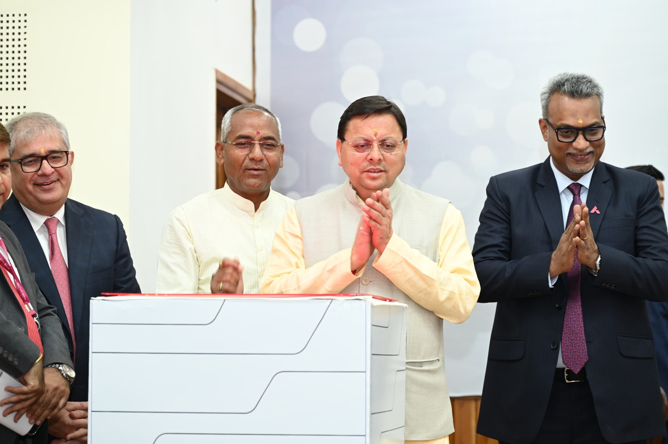 सीएम पुष्कर धामी ने किया एक्सिस बैंक की नई शाखाओं का शुभारंभ, कहा -गुप्तकाशी और ज्योर्तिमठ के स्थानीय लोगों के साथ ही श्रद्धालुओं को भी सहायता मिलेगी