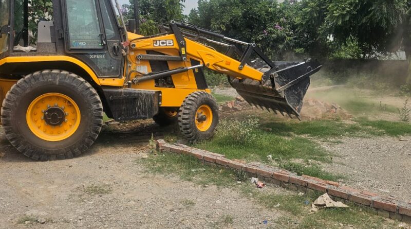 अवैध निर्माणों व प्लाॅटिंग के खिलाफ एमडीडीए का अभियान जारी- विकासनगर व ऋषिकेश में प्राधिकरण की टीम ने कई स्थानों पर की ध्वस्तीकरण व सिलिंग की कार्यवाही