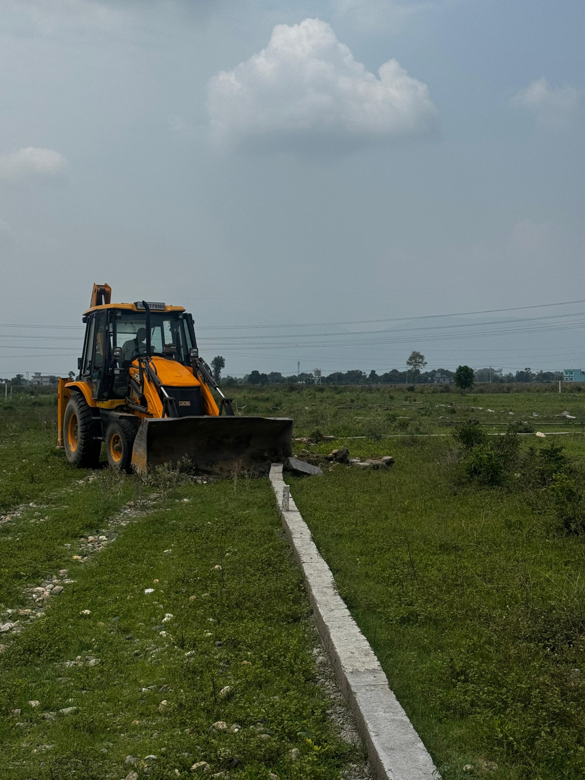 एमडीडीए ने 100 बीघा अवैध प्लाटिंग को किया ध्वस्त , अवैध रूप से किये जा रहे गोदाम निर्माण को भी किया सील