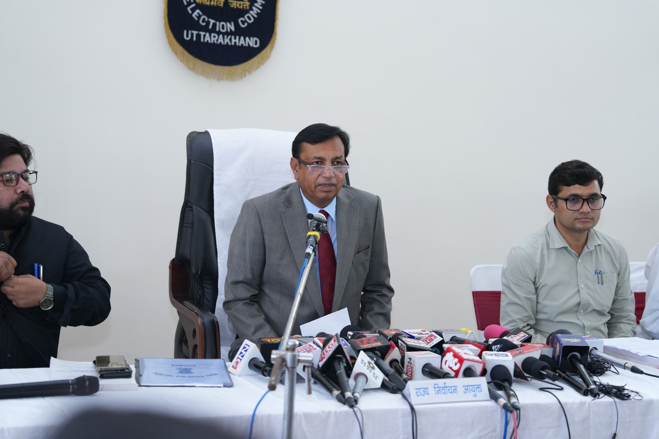 उत्तराखंड में पंचायत चुनाव का ऐलान , नामांकन की प्रकिया 25 जून से होगी शुरू, पहले चक्र में 10 जुलाई  तथा दूसरे चक्र में 15 जुलाई  को मतदान, 19 जुलाई  को होगी मतगणना