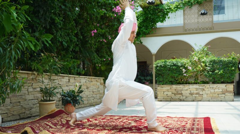 International Yog Day : श्रीमहंत देवेन्द्र दास  महाराज ने किया योगाभ्यास , बोले- योग साधना से तनाव मुक्त रहते हैं मस्तिष्क व शरीर ,   संतुलित जीवन जीने की कला सिखाता है योग