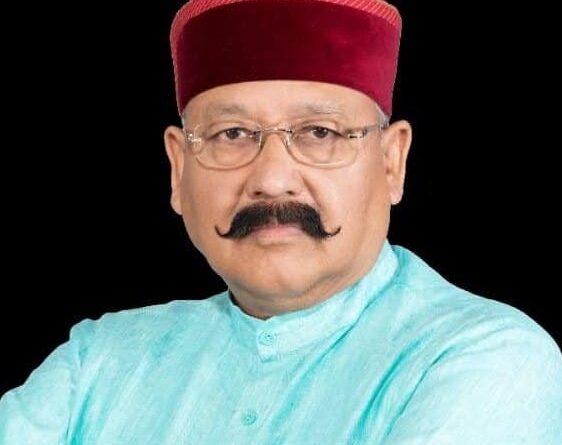 उत्तराखंड में युद्धस्तर पर जारी है राज्य की 124 अवरुद्ध सड़कों को खोलने का काम: महाराज