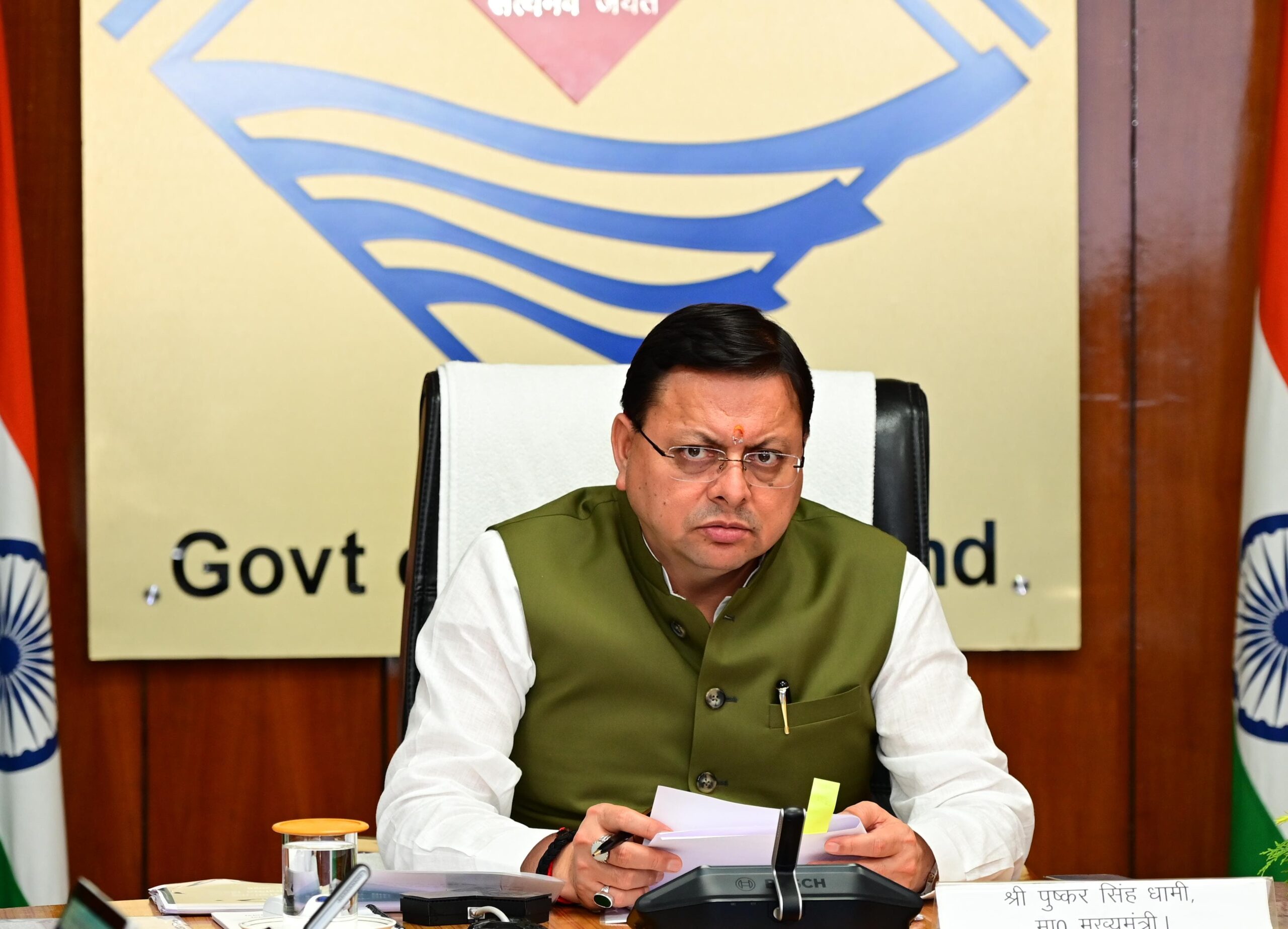 शिक्षा के क्षेत्र में गुणात्मक सुधार के लिए समेकित प्रयास किए जाएं, बालिका शिक्षा और स्मार्ट स्कूलों पर  दिया जाए विशेष ध्यान: सीएम धामी