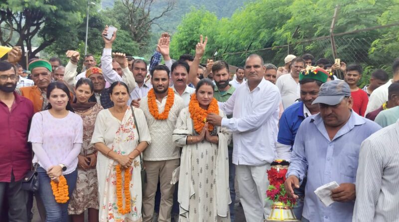 उत्तराखंड पंचायत चुनाव- खत समाल्टा से  प्रियंका चौहान बनीं निर्विरोध वीडीसी सदस्य,प्रमुख पद की हैं प्रबल दावेदार