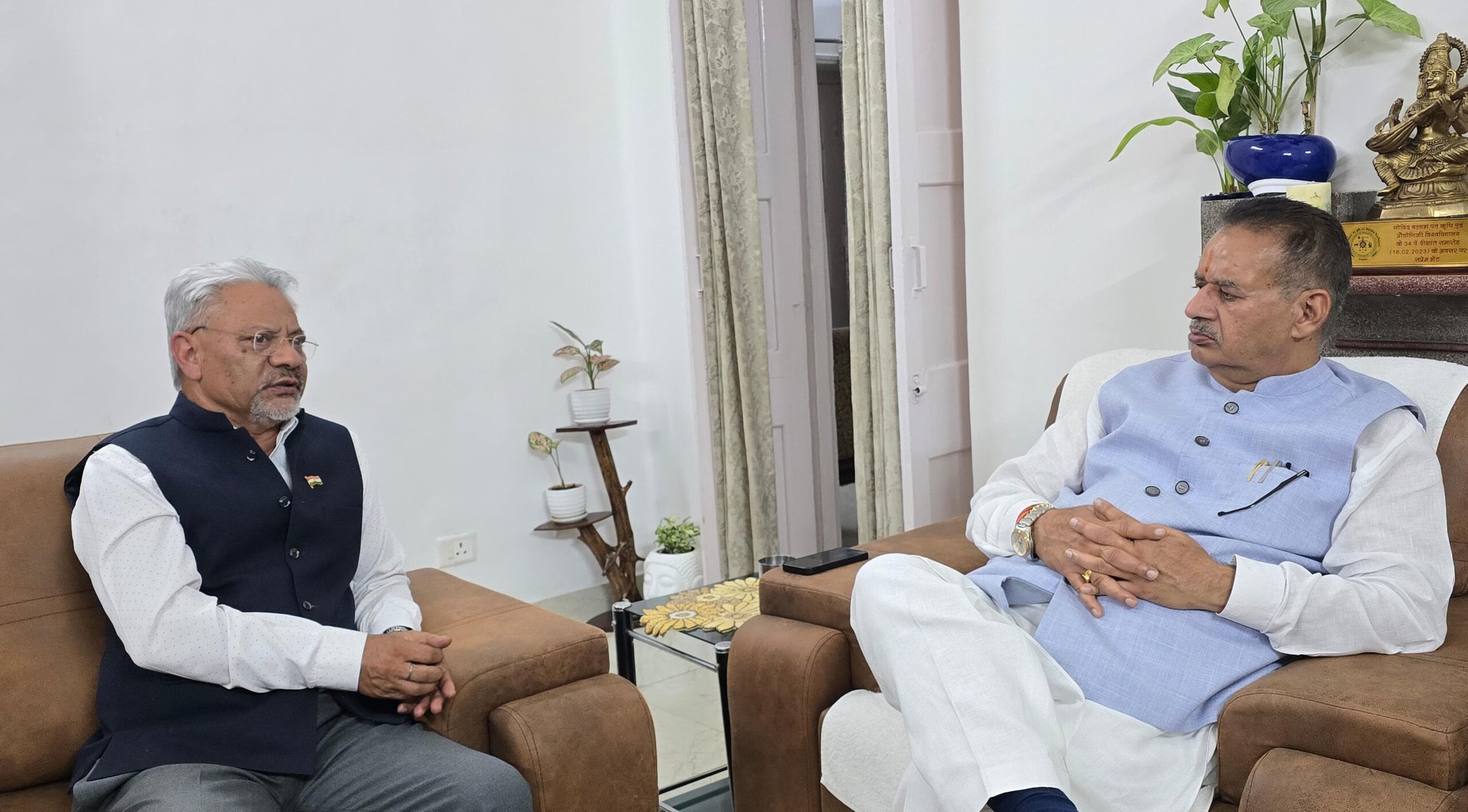 सैनिक कल्याण मंत्री जोशी ने कहा- विदेशों में रोजगार दिये जाने की पत्रावली को प्राथमिकता पर शासन को भेजें