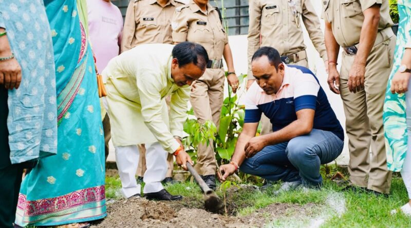 हरेला पर्व पर प्रदेशभर के विद्यालयों में उत्साहपूर्वक हुआ वृक्षारोपण- शिक्षा विभाग ने रोपे 1.5 लाख  से अधिक पौधे