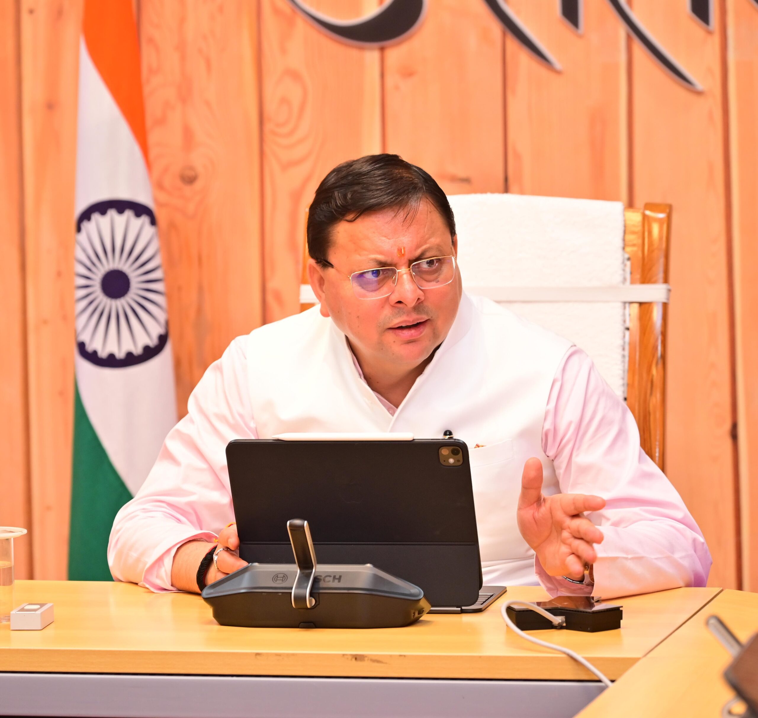 मनसा देवी मंदिर सहित उत्तराखंड में प्रमुख धार्मिक स्थलों पर दुरुस्त करें व्यवस्थाएं : सीएम धामी