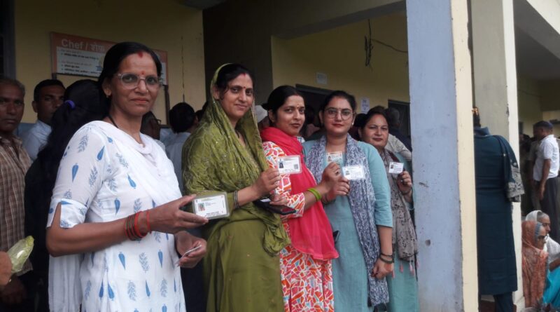 उत्तराखंड पंचायत चुनाव- दूसरे दौर का मतदान भी  शांतिपूर्ण तरीके से हुआ संपन्न,  31 को होगा प्रत्याशियों के भाग्य का फैसला