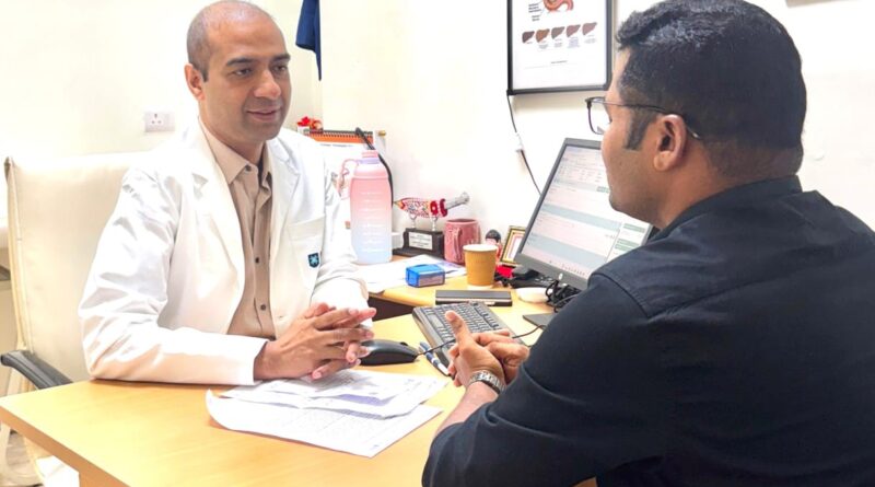 विश्व हेपेटाइटिस दिवस पर Max Hospital ने किया लोगों को जागरूक, Hepatitis के लक्षणों को न करें नज़रअंदाज़: डॉ. मयंक गुप्ता