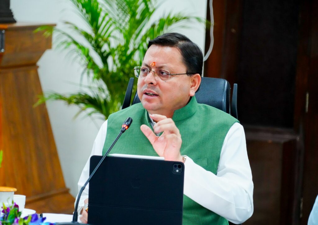 मुख्यमंत्री धामी की सभी डीएम को चेतावनी,प्रदेश में लगातार हो रही बारिश को देखते हुए ग्राउंड ज़ीरो पर रहें अलर्ट ,फसलों को हुए नुकसान का शीघ्र  कराएं आंकलन