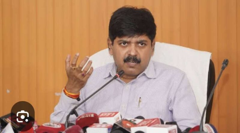 हैरतअंगेज मामला- साइबर ठगों की हिम्मत  – प्रमुख सचिव के नाम पर ही मांग लिए पैसे, Senior IAS ने एसएसपी को भेजा शिकायती पत्र