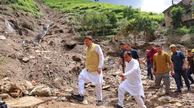 कैबिनेट मंत्री डॉ. रावत ने सीएम धामी के साथ किया  विधानसभा क्षेत्र श्रीनगर के आपदा प्रभावित क्षेत्रों का दौरा,जमीनी स्थिति का लिया जायजा