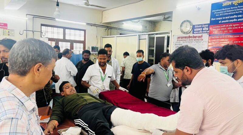 धराली से गंगोत्री तक तैनात हैं स्वास्थ्य के सिपाही, हर गांव तक पहुंचीं चिकित्सा टीमें,  आपदा प्रभावितों और यात्रियों को 24 घंटे दी जा रही चिकित्सा सुविधाएं 