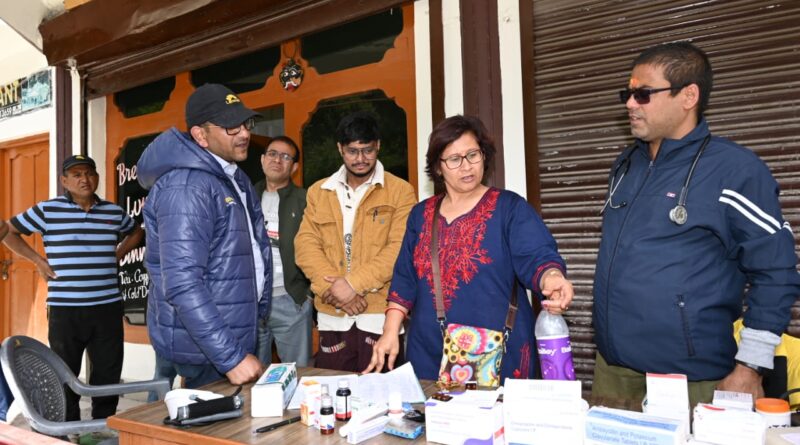 आपदा प्रभावित धराली क्षेत्र में बिजली, पानी,कनेक्टिविटी  तेजी से हुई बहाल ,डीएम प्रशांत आर्य    ने कहा –  गंगोत्री हाईवे के  खुल जाने से आवागमन से लेकर कई अन्य परेशानियाँ  होंगी दूर