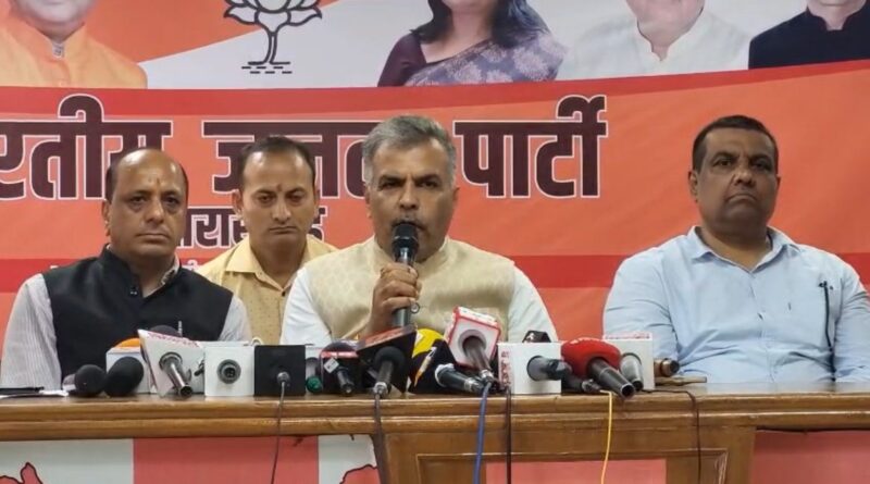 कांग्रेस ने सदन में असंवेदनशील और गैरजिम्मेदाराना रवैया अपनाया, जनहित पर चर्चा के बजाय, कांग्रेसी विधायकों को ब्रांडेड कंबलों में सदन के अंदर खरांटे लेते सबने देखा- सुरेश जोशी 