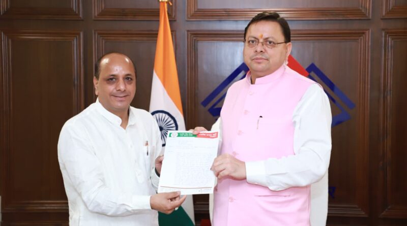 सीएम धामी से मिले भाजपा प्रदेश मीडिया प्रभारी मनवीर चौहान, यमुना घाटी में जल आपदा के  प्रभावितों को मदद का अनुरोध