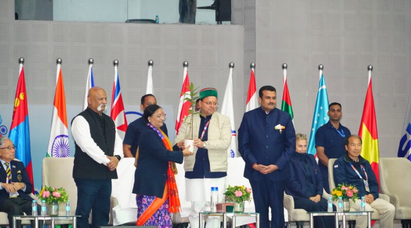 सीएम धामी हुए एशियन ओपन शॉर्ट ट्रैक स्पीड स्केटिंग ट्रॉफी 2025 के समापन समारोह में शामिल , कहा – यह प्रतियोगिता भारत में शीतकालीन खेलों के नए युग की शुरुआत 