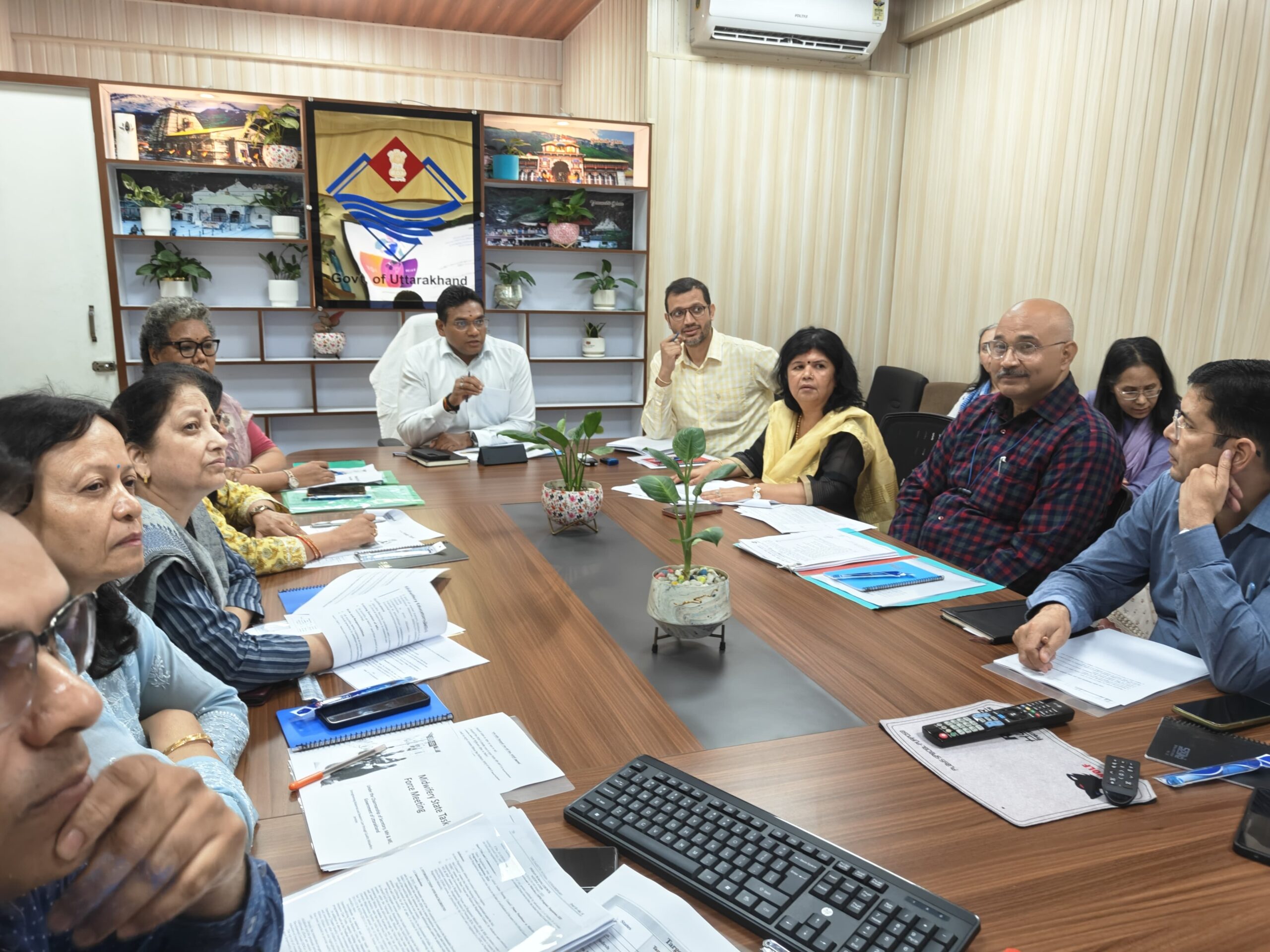 मातृ एवं शिशु स्वास्थ्य के क्षेत्र में उत्तराखण्ड का ऐतिहासिक कदम –  नर्स प्रैक्टिशनर मिडवाइफरी कार्यक्रम को मंजूरी, 30 नर्स का होगा पहला बैच