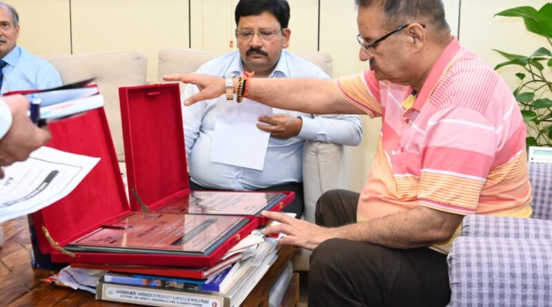 भव्यता और गरिमामय हो शहीद सम्मान यात्रा,  सभी तैयारियां समयबद्ध रूप से  की जाएं पूरी  : जोशी 