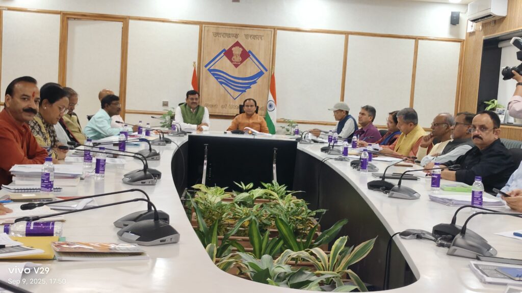 Uttarakhand: राज्य स्तरीय टॉस्क फोर्स की बैठक में लिये गये कई निर्णय, विद्यालयी एवं उच्च शिक्षा मंत्री डॉ. रावत ने कहा -स्टूडेंट्स कर सकेंगे  मनपसंद विषयों का चयन