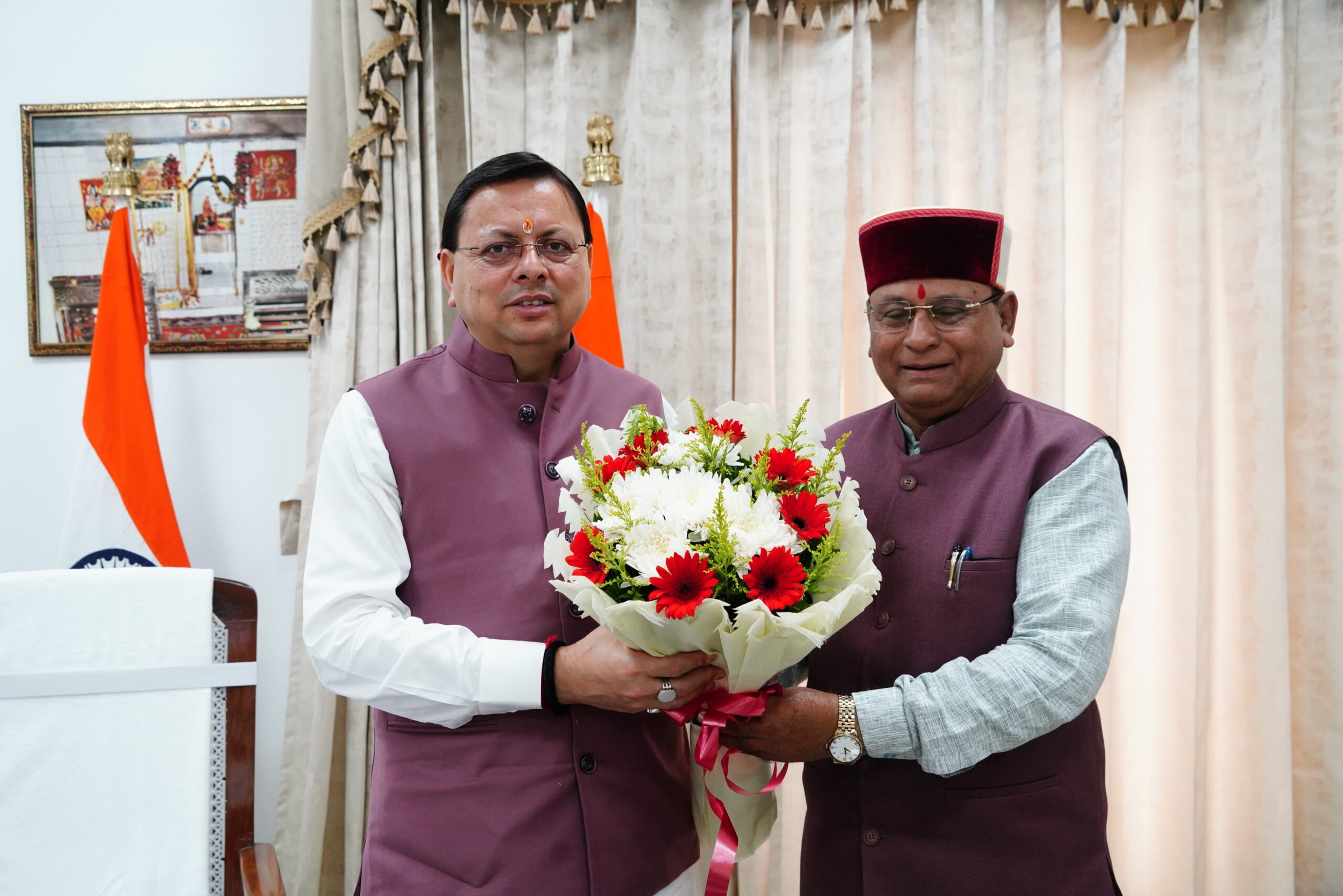 दिल्ली से लौटते ही मुख्यमंत्री धामी से मिलने पहुंचे कई विधायक, मंत्रिमंडल विस्तार की संभावना लगा रही उम्मीदों को पंख