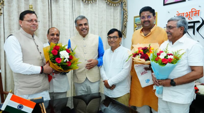 नवनियुक्त भाजपा प्रदेश मीडिया प्रमुख मनवीर चौहान के साथ टीम ने की सीएम धामी से मुलाकात, सभी को दी मुबारकबाद 