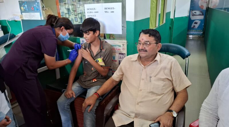 श्री महंत इन्दिरेश अस्पताल ने अधोईवाला क्षेत्र एमडीडीए कॉलोनी डालनवाला में लगाया स्वास्थ्य शिविर, पीड़ित लोगों को मिली राहत