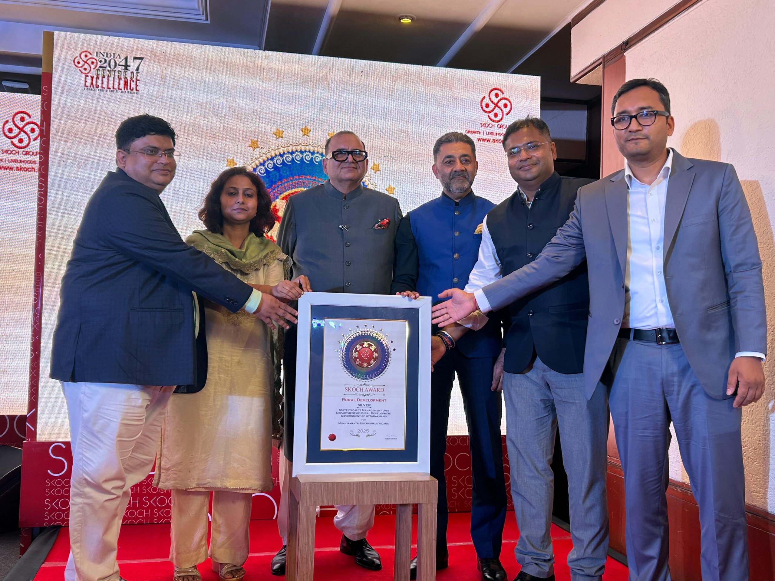 राष्ट्रीय स्तर पर चमकाया नाम :  ग्राम्य विकास विभाग, उत्तराखण्ड को मिले दो प्रतिष्ठित स्कॉच अवार्ड