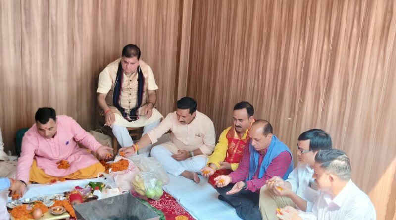 प्रदेश अध्यक्ष महेंद्र भट्ट की मौजूदगी में  उत्तराखंड में भाजपा के नवनियुक्त प्रदेश पदाधिकारी ने संभाला कार्यभार